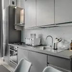 Domusmi Tadino 30 Milano